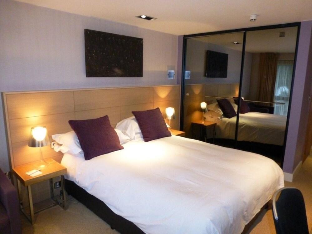 Beales Hotel Hatfield  Extérieur photo