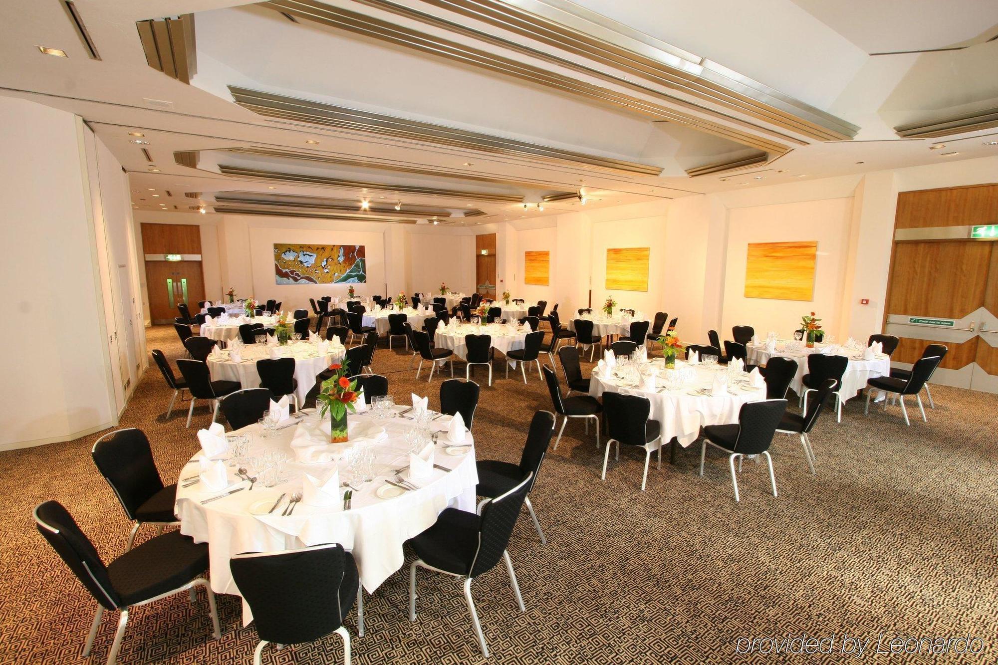 Beales Hotel Hatfield  Extérieur photo