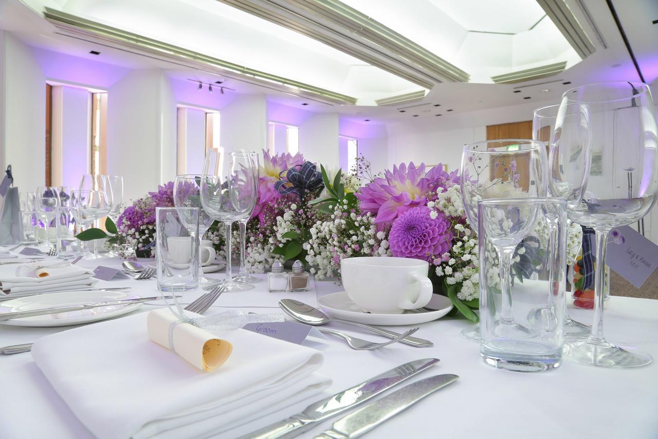 Beales Hotel Hatfield  Extérieur photo