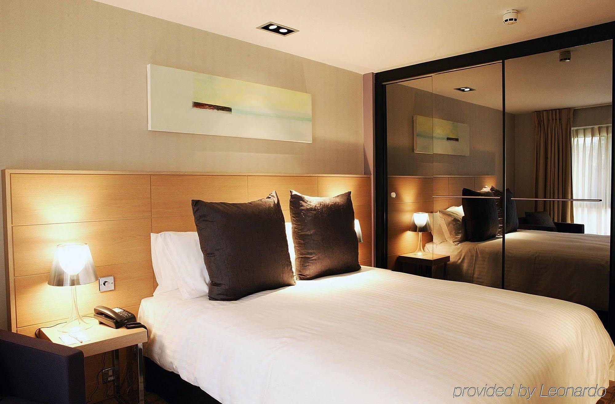 Beales Hotel Hatfield  Extérieur photo